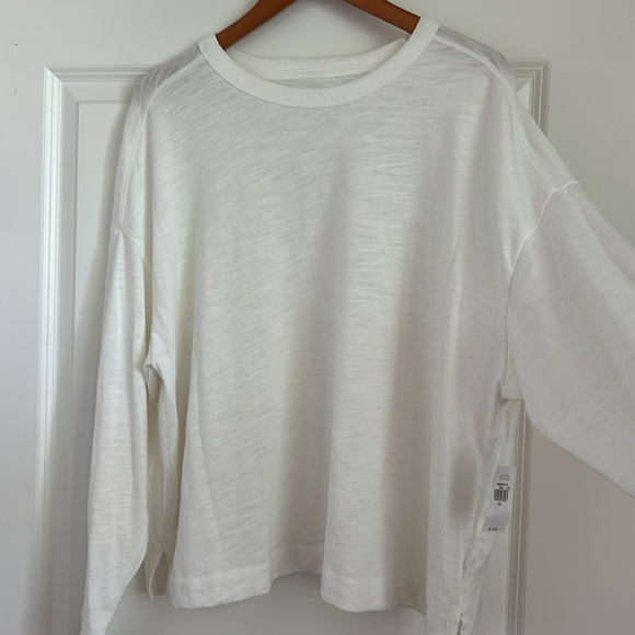 SALE π£ Old Navy Relaxed Fit Easy Tee - Picture 8 of 10